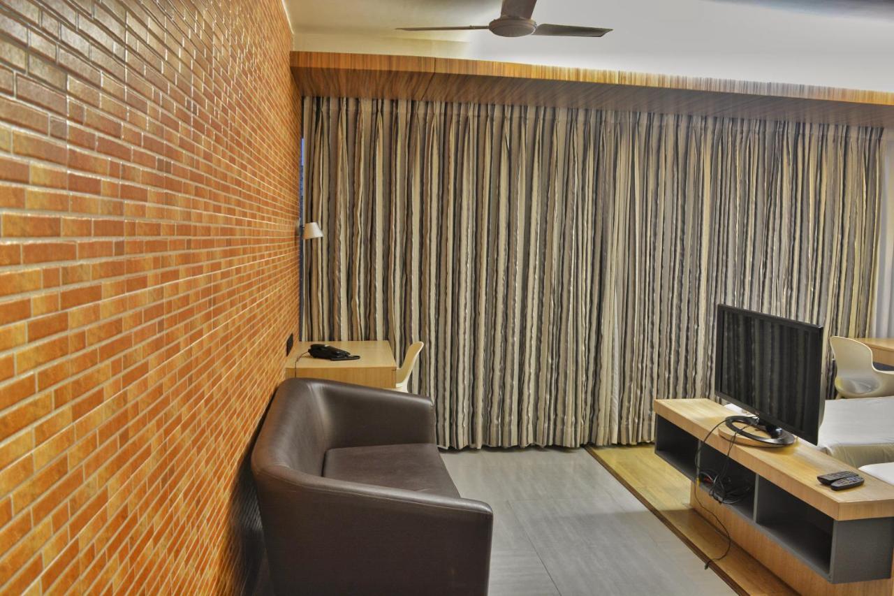 Aparthotel Satkar Paradise Manipal Exteriér fotografie